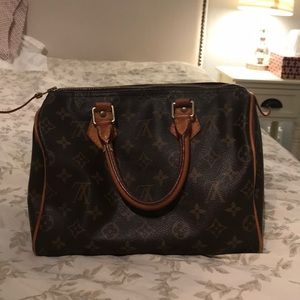 Louis Vuitton Speedy